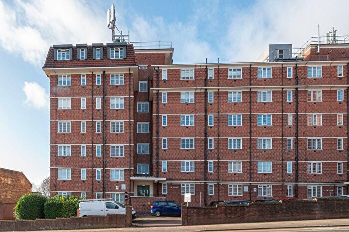 2 Bedroom Flat For Sale In Sherborne Court, Elmers End Road, Anerley, London, SE20