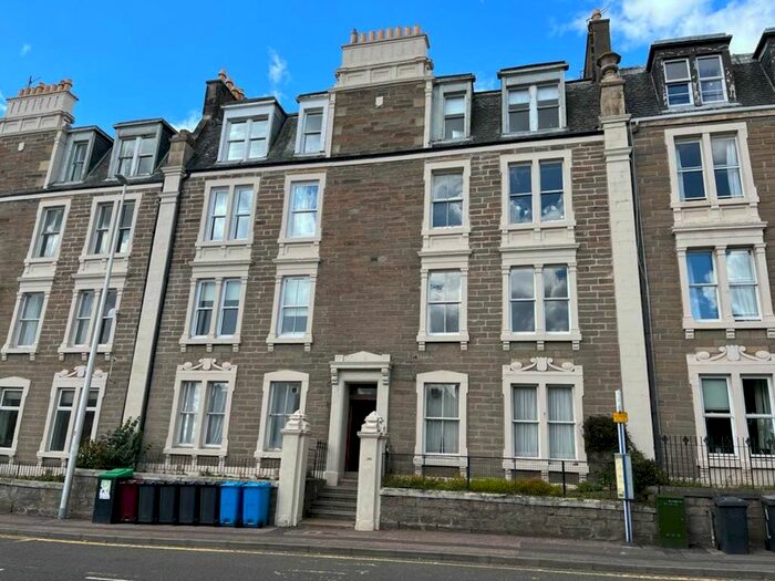 2 Bedroom Flat To Rent In Hawkhill, Dundee, DD2