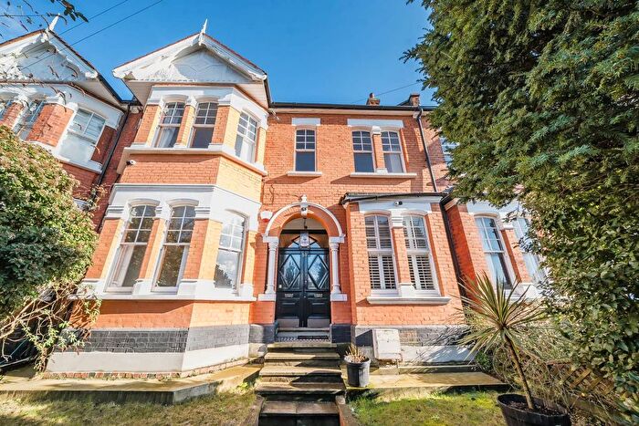 6 Bedroom Terraced House For Sale In Granville Gardens, Ealing, W5