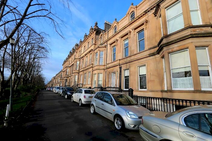 3 Bedroom Flat To Rent In Crown Terrace, Glasgow, G12