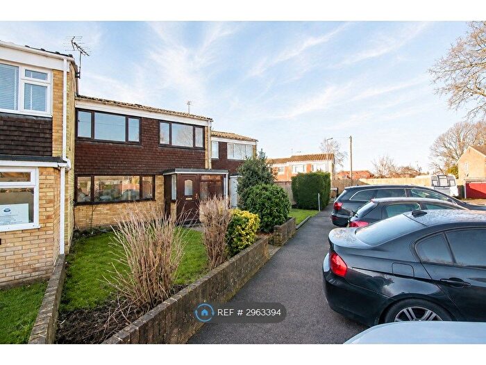 3 Bedroom Terraced House To Rent In Thorpe Walk, Gillingham, ME8