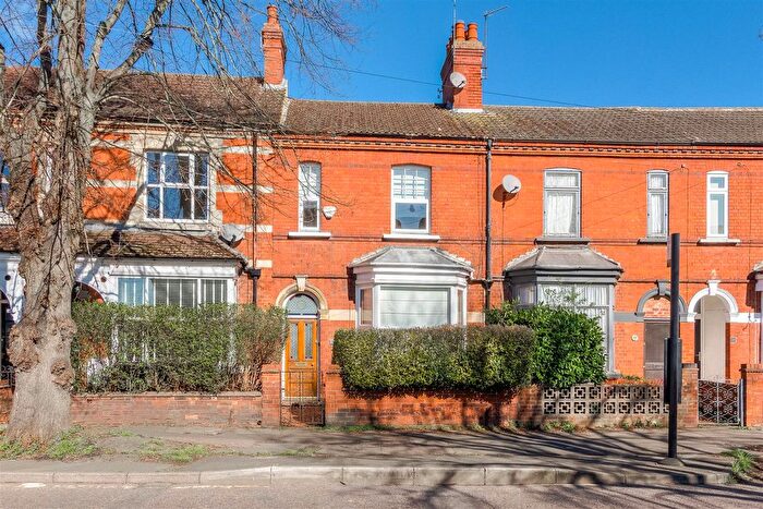 3 Bedroom Terraced House For Sale In Northampton Road, Wellingborough, NN8