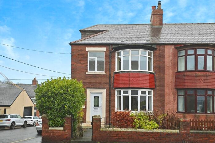 5 Bedroom End Of Terrace House To Rent In Medomsley Road, Consett, Durham, DH8