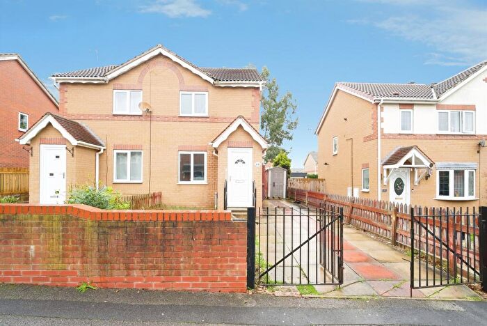 2 Bedroom Semi Detached House For Sale In Raven Royd, Barnsley, S71