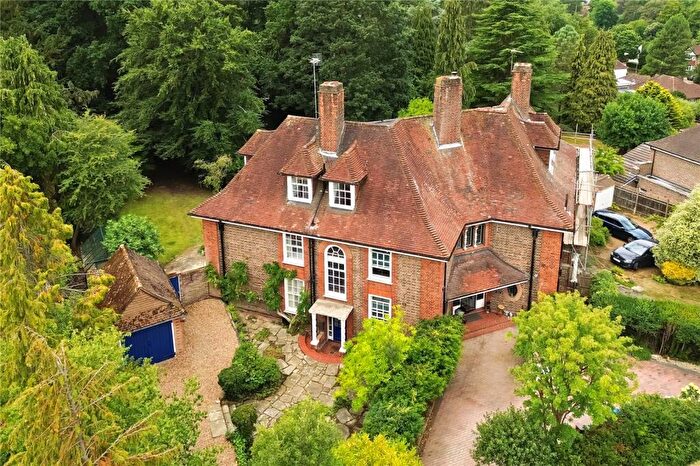 4 Bedroom End Of Terrace House For Sale In Ashcombe Avenue, Surbiton, KT6