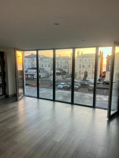 2 Bedroom Flat To Rent In London Road South, Lowestoft, NR33