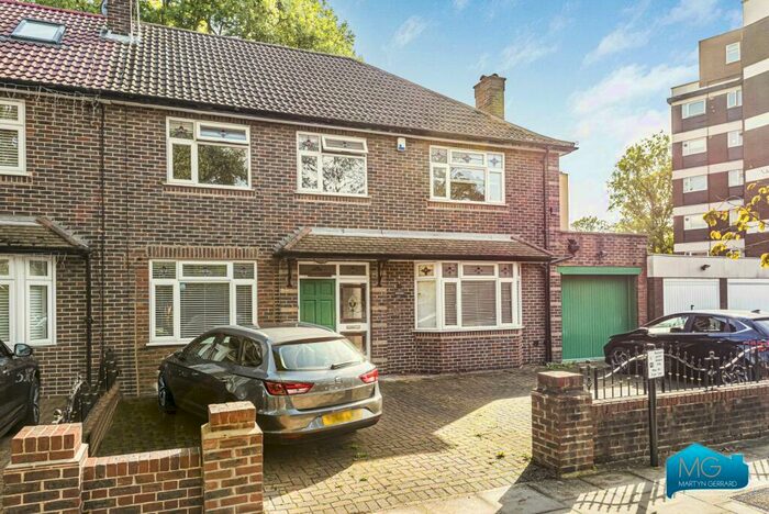 3 Bedroom Semi-Detached House To Rent In Twyford Avenue, East Finchley, London, N2