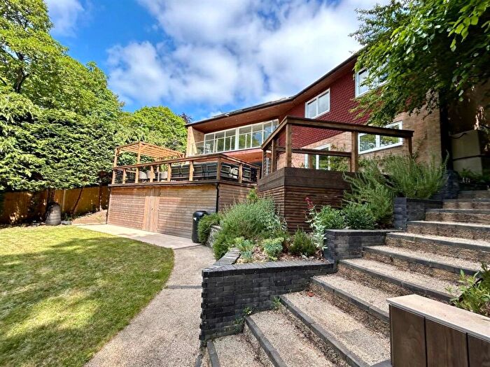 5 Bedroom Detached House To Rent In Vicarage Hill, Farnham, Surrey, GU9