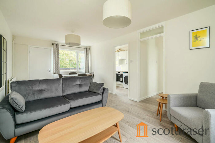 2 Bedroom Apartment To Rent In Spareacre Lane, Eynsham, OX29