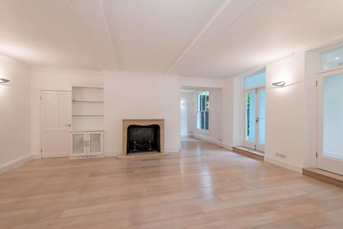 2 Bedroom Apartment To Rent In Hamilton Terrace, St John's Wood, London, NW8