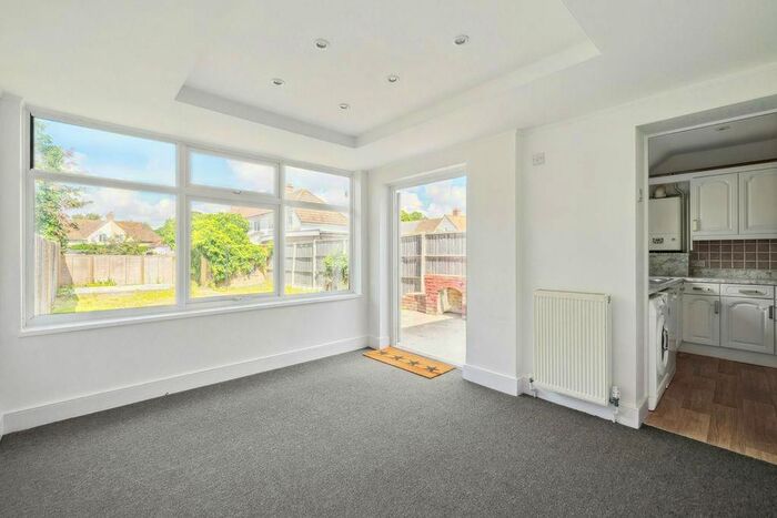 3 Bedroom Terraced House To Rent In Aurelia Road, Croydon, CR0