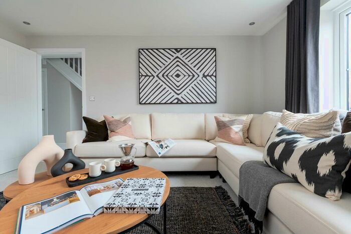 4 Bedroom Detached House For Sale In Chapel Lane, Bingham, NG13