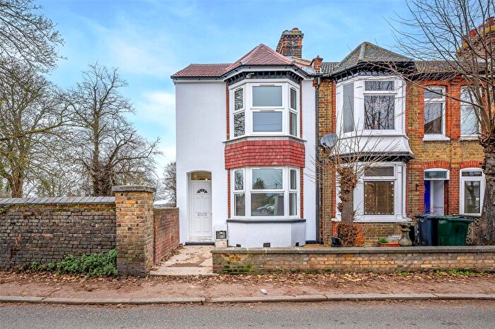 3 Bedroom End Of Terrace House For Sale In Great Queen Street, Dartford, DA1