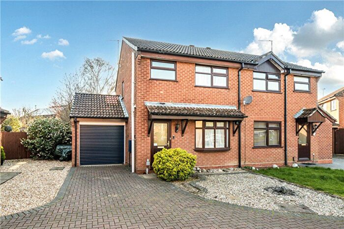 3 Bedroom Semi Detached House For Sale In Silkin Gardens, Totton, Southampton, Hampshire, SO40