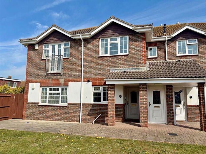 2 Bedroom Apartment For Sale In South Coast Road, Telscombe Cliffs, Peacehaven, BN10