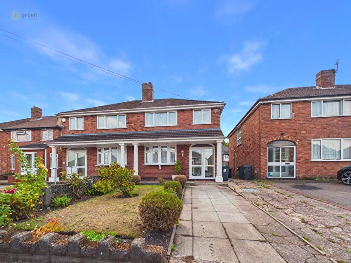 3 Bedroom Semi-Detached House For Sale In Friary Gardens, Handsworth, Birmingham, B21