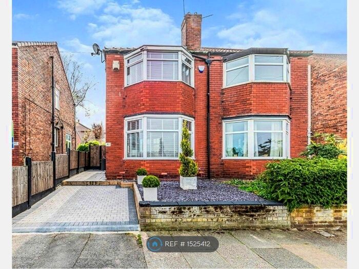 2 Bedroom Semi-Detached House To Rent In Wentworth Road, Swinton, Manchester, M27