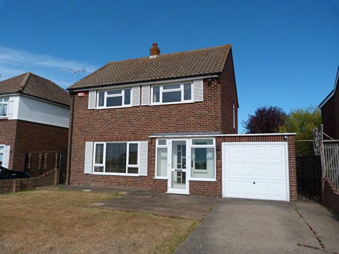 3 Bedroom Detached House For Sale In Sandwich Road, Cliffsend, Ramsgate, CT12