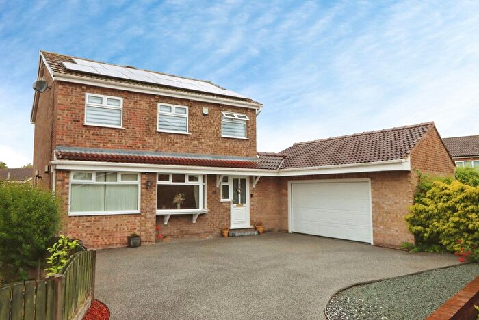 4 Bedroom Detached House For Sale In Rothbury Close, Sothall, Sheffield, S20
