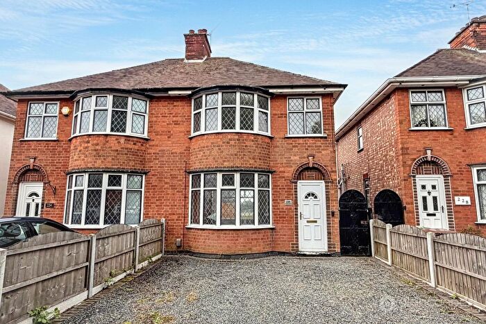 3 Bedroom Semi-Detached House For Sale In Arbury Road, Stockingford, Nuneaton, CV10