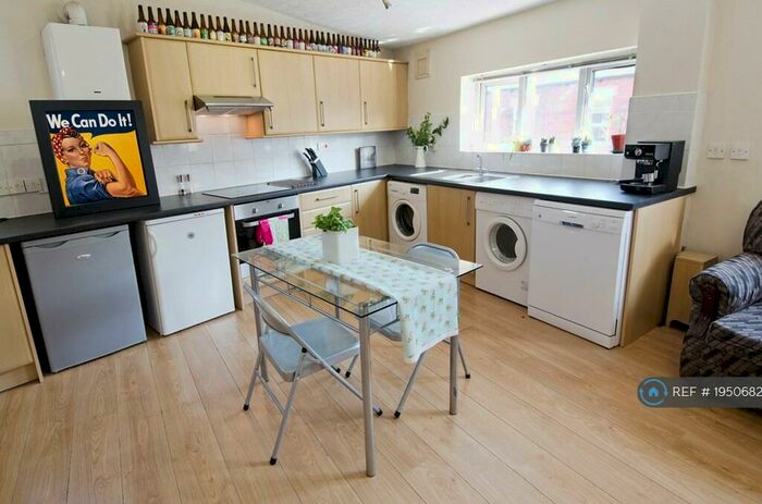 4 Bedroom Flat To Rent In Neill Road, Sheffield, S11