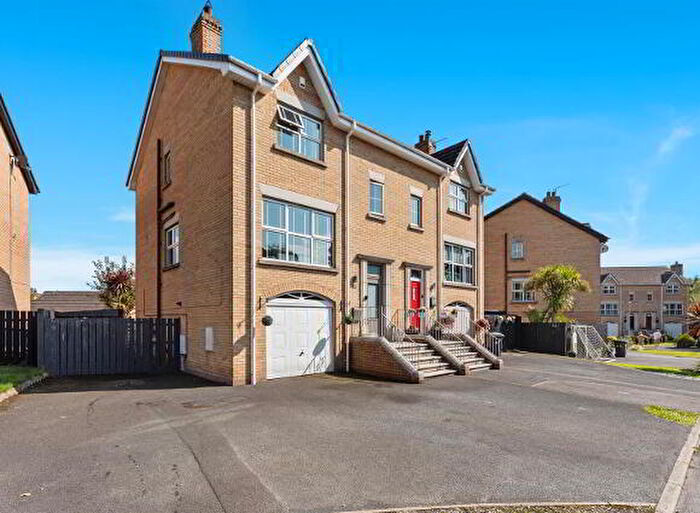 3 Bedroom TownHouse For Sale In Ardvanagh Avenue, Newtownards, BT23