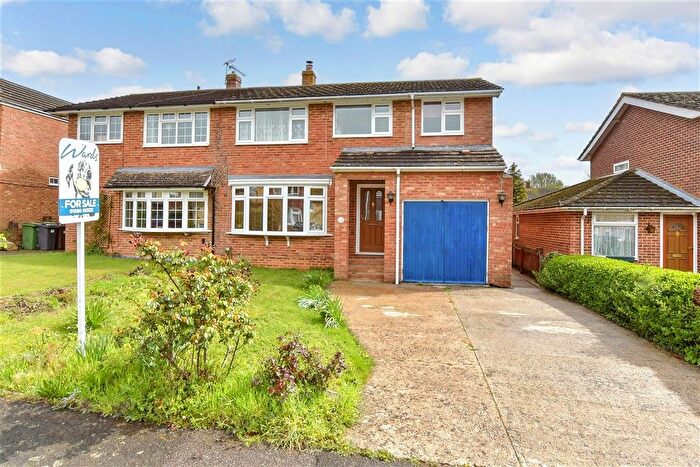 5 Bedroom Semi-detached House For Sale In Fletcher Road, Staplehurst, Tonbridge, Kent, TN12