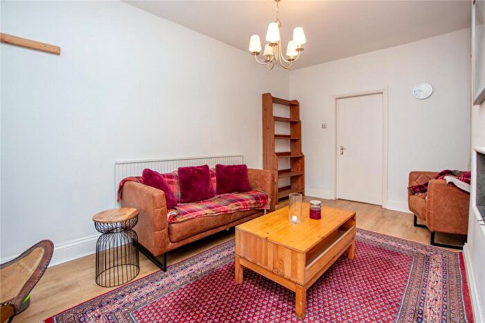 1 Bedroom Apartment To Rent In Montpellier Terrace, Cheltenham, Gloucestershire, GL50