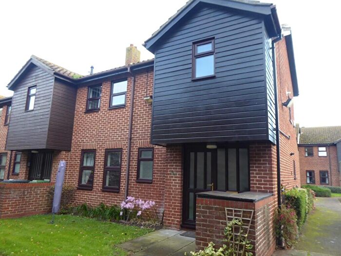 2 Bedroom Apartment To Rent In Fishers Court, Great Yarmouth, NR30