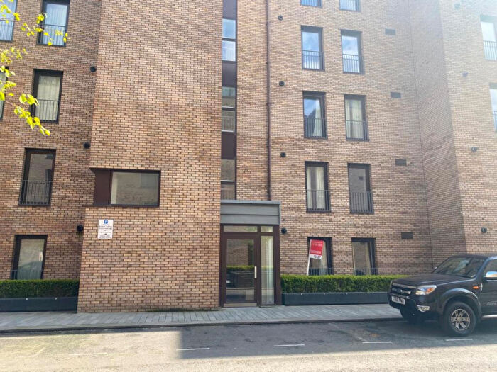 2 Bedroom Flat To Rent In Brandfield Street, Edinburgh, EH3