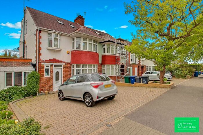 5 Bedroom House For Sale In Longland Drive, London, N20