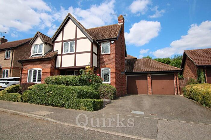 4 Bedroom Detached House For Sale In Coopers Drive, Billericay, CM11