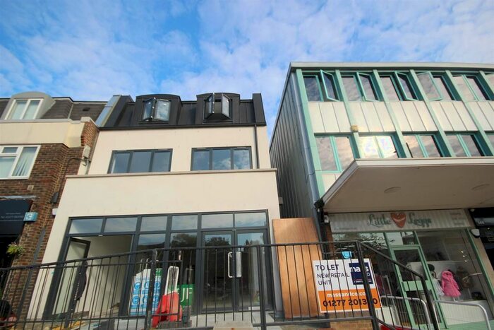 2 Bedroom Flat To Rent In Hutton Road, Shenfield, CM15