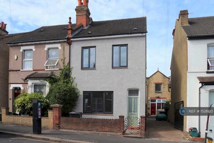 2 Bedroom Semi-Detached House To Rent In Abbey Road, Croydon, CR0