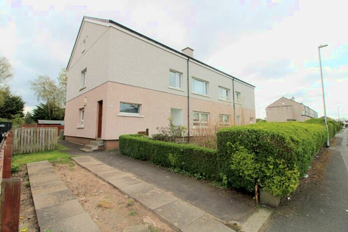2 Bedroom Cottage To Rent In Rylees Road, Penilee, Glasgow, G52