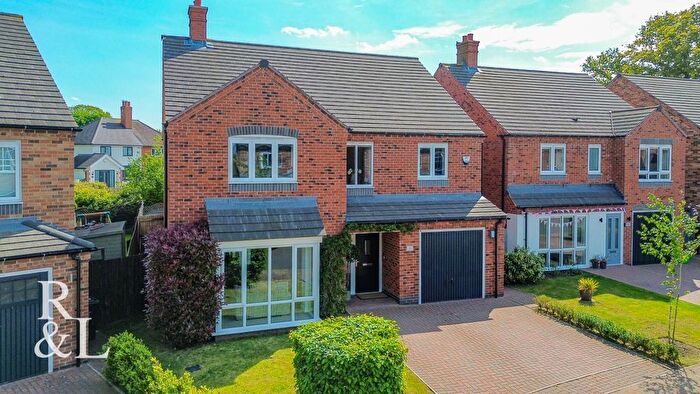 5 Bedroom Detached House For Sale In Knightswood Close, Rosliston, Swadlincote, DE12