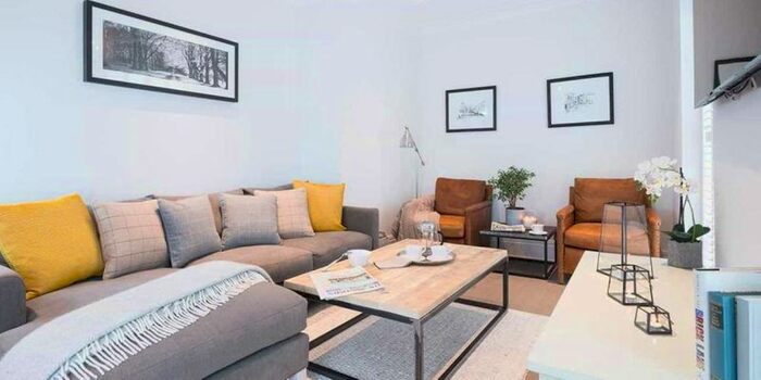 4 Bedroom Semi-Detached House To Rent In Egerton Drive, Old Isleworth, Isleworth, TW7