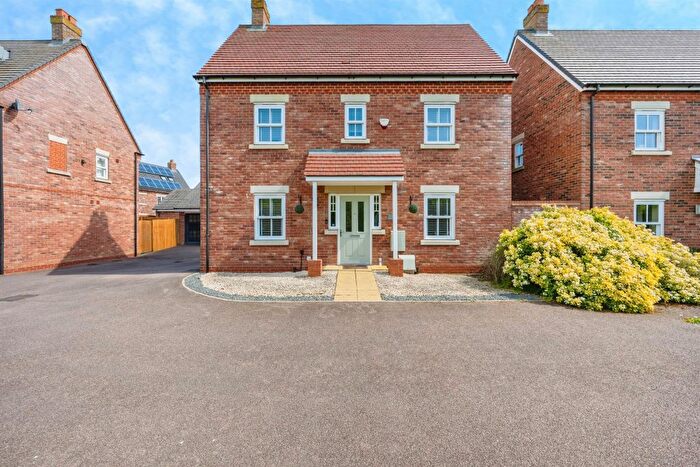 3 Bedroom Detached House For Sale In Manley Way, Kempston, Bedford, MK42