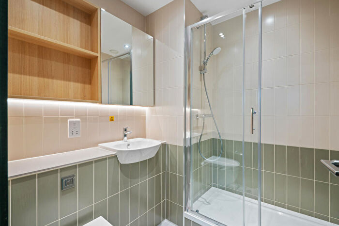 3 Bedroom Apartment To Rent In Soho Yard, Sheffield, S3