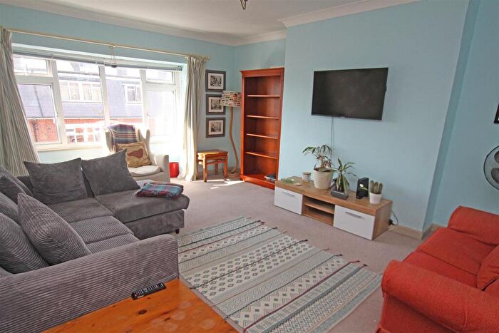 1 Bedroom Flat To Rent In Durley Gardens, Bournemouth, BH2