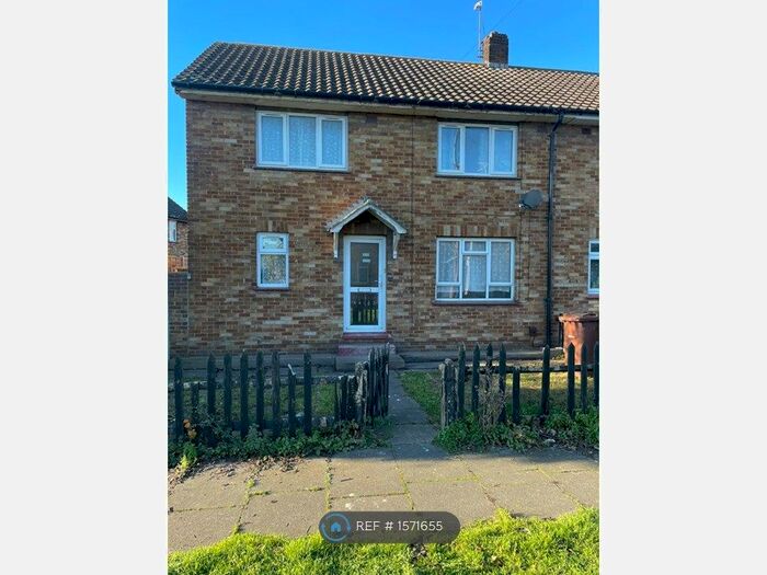 3 Bedroom Terraced House To Rent In Newton Road, Tilbury, RM18