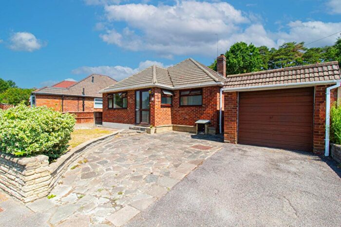 3 Bedroom Detached House For Sale In Andrews Close, Church Crookham, GU52