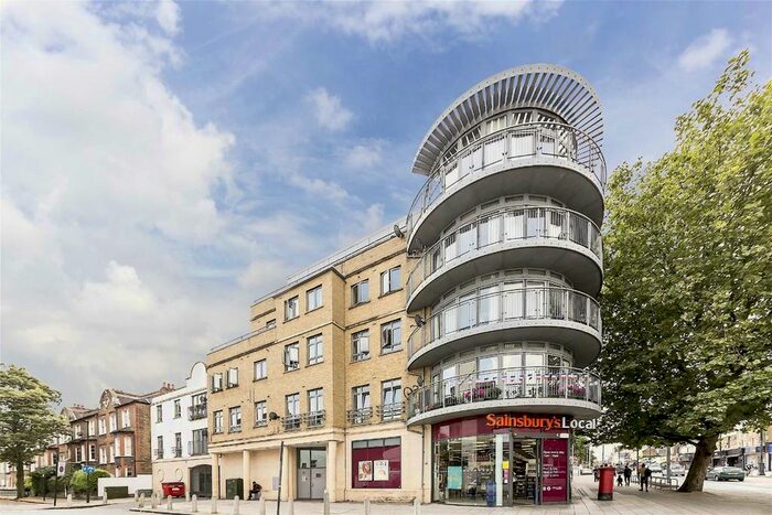 2 Bedroom Flat To Rent In Clapham High Street, London, SW4