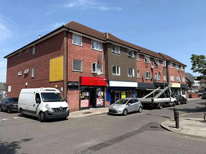 1 Bedroom Flat For Sale In Yeading Lane, Northolt, UB5