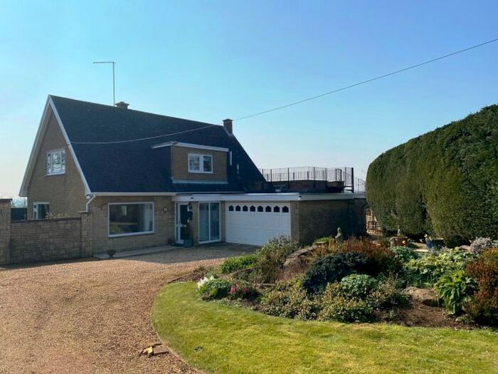 4 Bedroom Detached House For Sale In Teeton Road, Creaton, Northampton, NN6
