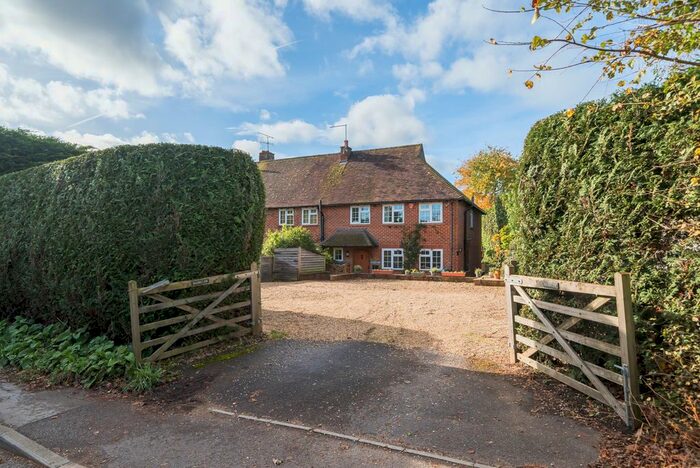 4 Bedroom End Of Terrace House For Sale In Tilford Street, Tilford, Farnham, GU10