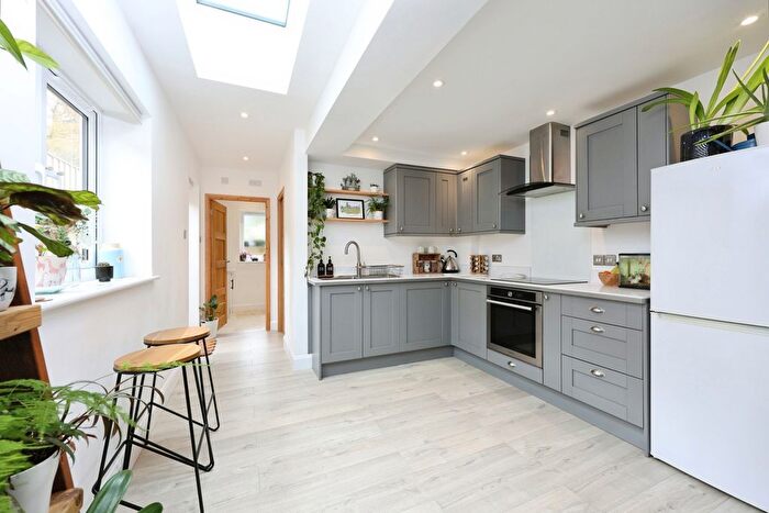 3 Bedroom Semi-Detached House For Sale In Alvington Road, Newport, Isle Of Wight, PO30