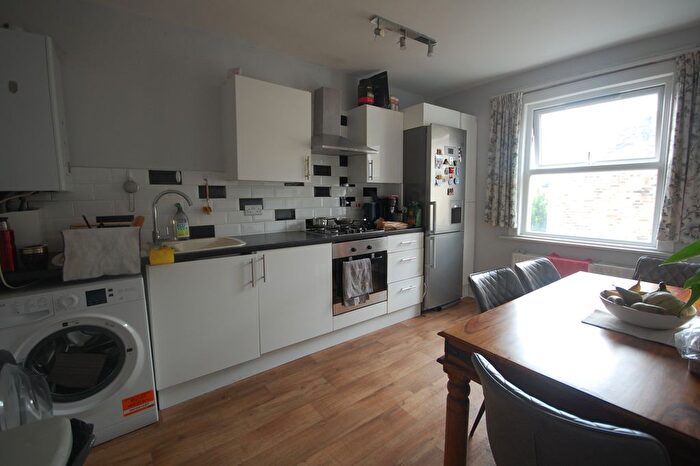 2 Bedroom Maisonette To Rent In Chiswick Lane, London, W4
