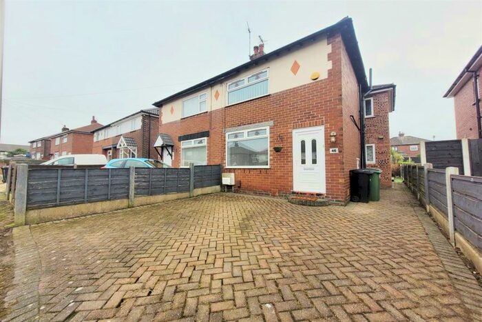 3 Bedroom Semi-Detached House To Rent In Woodbank Avenue, Bredbury, Stockport, SK6