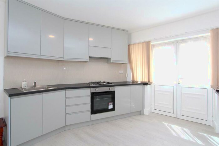 Studio To Rent In Landseer Close, Edgware, HA8